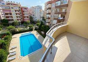 شقة اطلالة بحر في الانيا -تصميم 1+2 - مفروشة -في مهموتلار / الانيا 