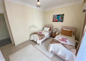 شقة اطلالة بحر في الانيا -تصميم 1+2 - مفروشة -في مهموتلار / الانيا 