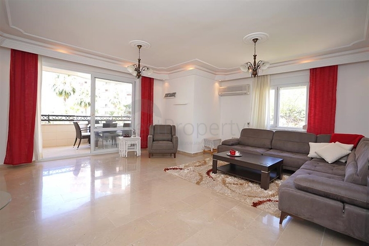 شقق للبيع في الانيا - تصميم 3 غرف وصالة -ضمن مجمع عائلي -في مهموتلار / الانيا 