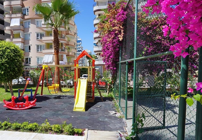 شقق للبيع في الانيا - تصميم 3 غرف وصالة -ضمن مجمع عائلي -في مهموتلار / الانيا 