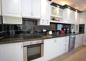 شقق للبيع في الانيا - تصميم 3 غرف وصالة -ضمن مجمع عائلي -في مهموتلار / الانيا 