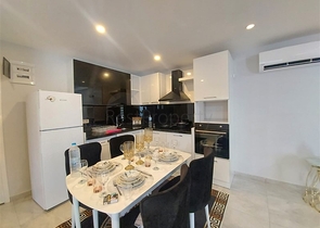 شقة واسعة نسبيا - غرفة نوم وصالة -ضمن مجمع - في مهموتلار / الانيا 