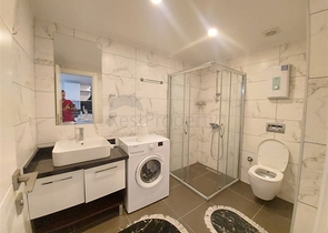 شقة واسعة نسبيا - غرفة نوم وصالة -ضمن مجمع - في مهموتلار / الانيا 