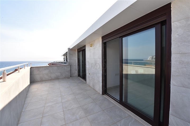 شقق اطلالة بحر في الانيا - دوبلكس اطلالة بحر مباشرة -في كاستل / الانيا 