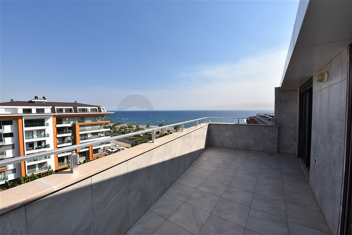 شقق اطلالة بحر في الانيا - دوبلكس اطلالة بحر مباشرة -في كاستل / الانيا 