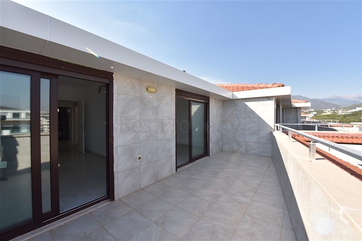 شقق اطلالة بحر في الانيا - دوبلكس اطلالة بحر مباشرة -في كاستل / الانيا 