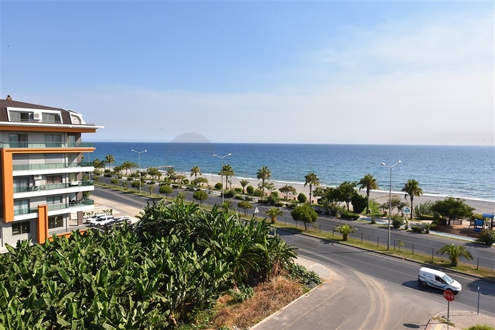 شقق اطلالة بحر في الانيا - دوبلكس اطلالة بحر مباشرة -في كاستل / الانيا 