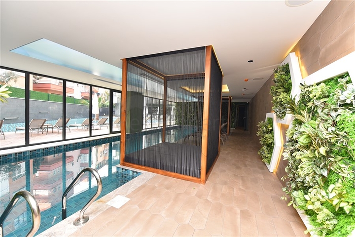 الاستثمار في الانيا - شقة فاخرة ضمن مركز الانيا 