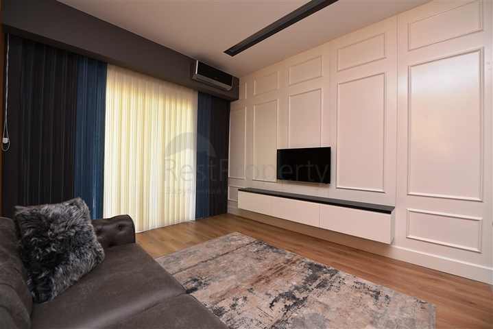 الاستثمار في الانيا - شقة فاخرة ضمن مركز الانيا 