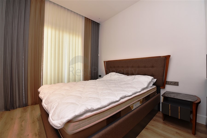 الاستثمار في الانيا - شقة فاخرة ضمن مركز الانيا 