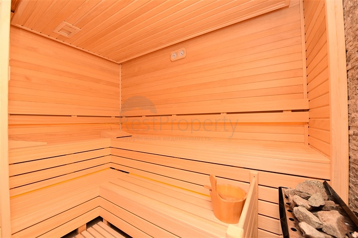 الاستثمار في الانيا - شقة فاخرة ضمن مركز الانيا 