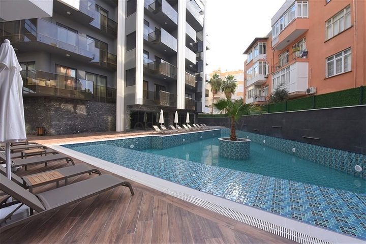 الاستثمار في الانيا - شقة فاخرة ضمن مركز الانيا 