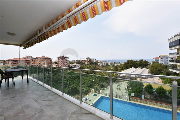 اطلالة بحر - شقة واسعة - 2 غرفة وصالة -في كاستل / الانيا 