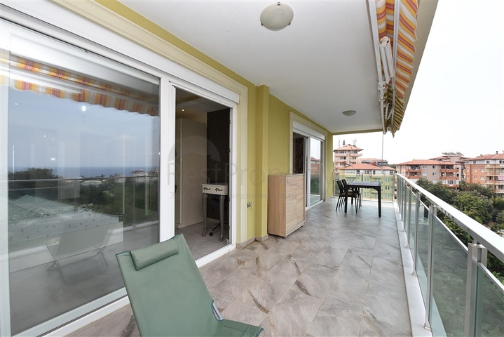 اطلالة بحر - شقة واسعة - 2 غرفة وصالة -في كاستل / الانيا 