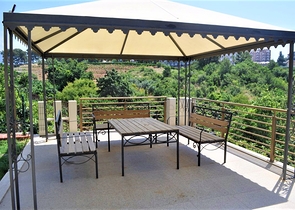 اطلالة بحر - شقة واسعة - 2 غرفة وصالة -في كاستل / الانيا 