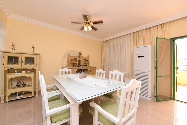 فيلا قريبة من البحر والخدمات في الانيا - تصميم 4+2 - في كاستل / الانيا 