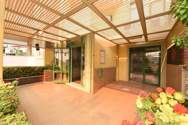 فيلا قريبة من البحر والخدمات في الانيا - تصميم 4+2 - في كاستل / الانيا 