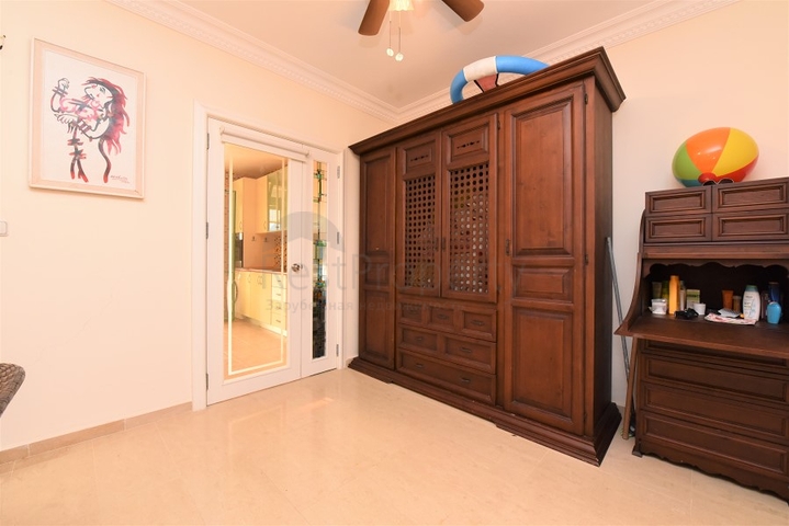 فيلا قريبة من البحر والخدمات في الانيا - تصميم 4+2 - في كاستل / الانيا 