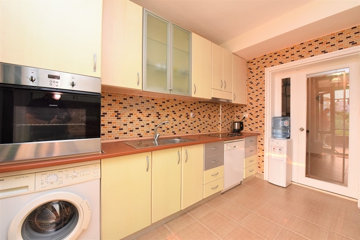 فيلا قريبة من البحر والخدمات في الانيا - تصميم 4+2 - في كاستل / الانيا 