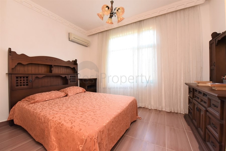 فيلا قريبة من البحر والخدمات في الانيا - تصميم 4+2 - في كاستل / الانيا 