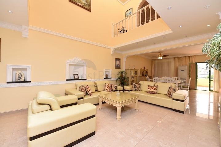 فيلا قريبة من البحر والخدمات في الانيا - تصميم 4+2 - في كاستل / الانيا 