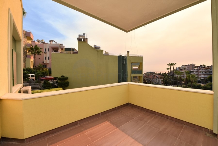 فيلا قريبة من البحر والخدمات في الانيا - تصميم 4+2 - في كاستل / الانيا 