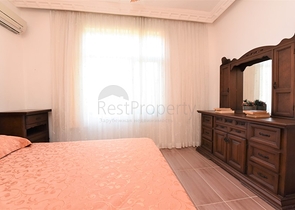 فيلا قريبة من البحر والخدمات في الانيا - تصميم 4+2 - في كاستل / الانيا 