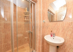 فيلا قريبة من البحر والخدمات في الانيا - تصميم 4+2 - في كاستل / الانيا 