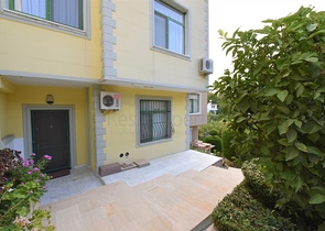 فيلا قريبة من البحر والخدمات في الانيا - تصميم 4+2 - في كاستل / الانيا 