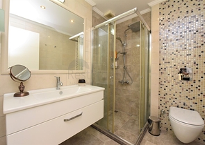 مجمع انيق وهادئ - شقة 2 غرفة وصالة -في كارجي جاك / الانيا 