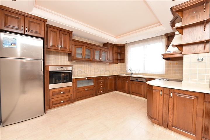 شقق اطلالة بحر في الانيا -غرفتين وصالة - مفروشة -في مهموتلار / الانيا 