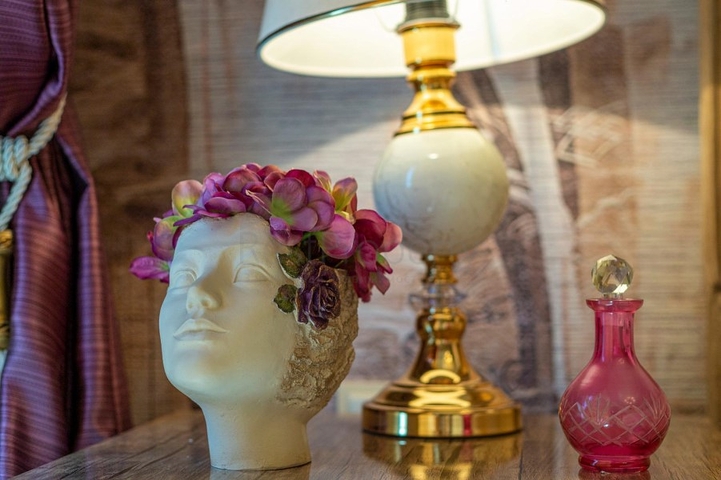 شقة انيقة -ضمن مجمع فاخر -في كاستل / الانيا 