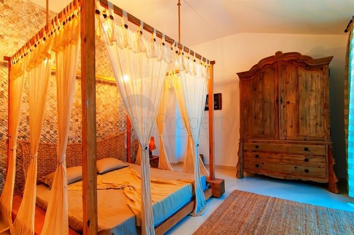 شقة انيقة -ضمن مجمع فاخر -في كاستل / الانيا 