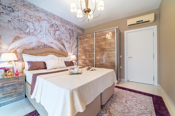 شقة انيقة -ضمن مجمع فاخر -في كاستل / الانيا 