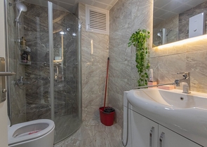 شقة للبيع في الانيا - تصميم انيق - 2 غرفة وصالة -في مهموتلار / الانيا 