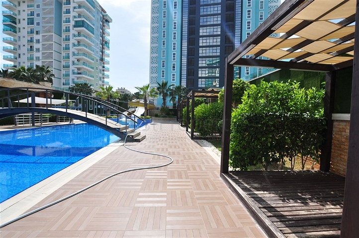 شقق للبيع في الانيا -تصميم 2 غرفة وصالة - ضمن مجمع قريب من البحر - في مهموتلار / الانيا 