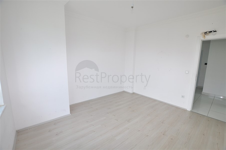 شقق للبيع في الانيا -تصميم 2 غرفة وصالة - ضمن مجمع قريب من البحر - في مهموتلار / الانيا 