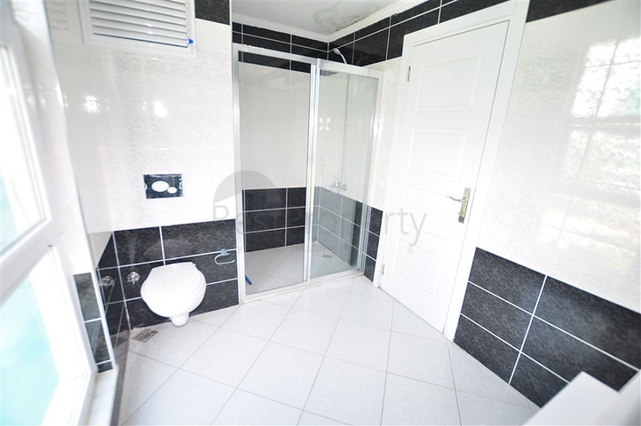 شقق للبيع في الانيا -تصميم 2 غرفة وصالة - ضمن مجمع قريب من البحر - في مهموتلار / الانيا 