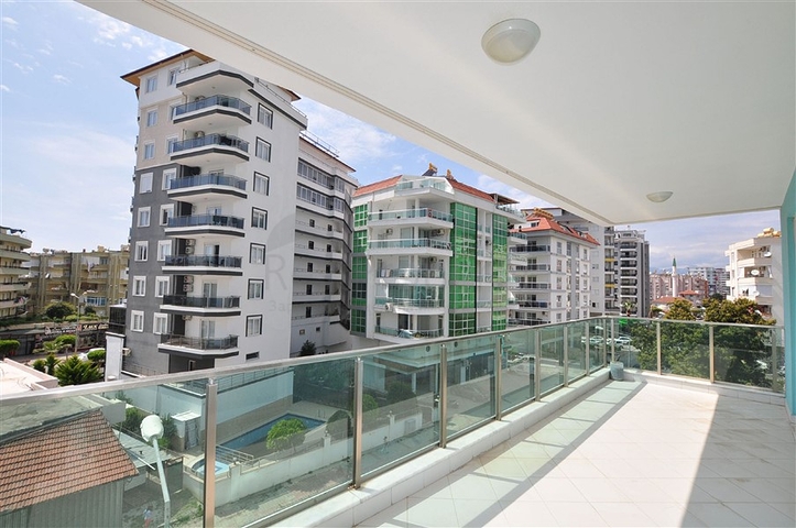 شقق للبيع في الانيا -تصميم 2 غرفة وصالة - ضمن مجمع قريب من البحر - في مهموتلار / الانيا 