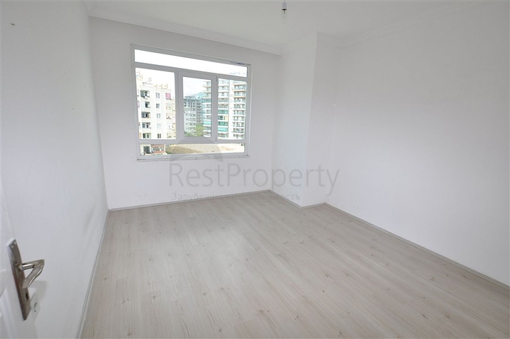 شقق للبيع في الانيا -تصميم 2 غرفة وصالة - ضمن مجمع قريب من البحر - في مهموتلار / الانيا 