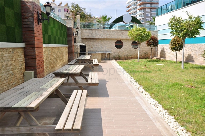 شقق للبيع في الانيا -تصميم 2 غرفة وصالة - ضمن مجمع قريب من البحر - في مهموتلار / الانيا 