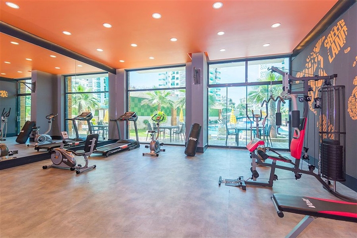 شقق للبيع في الانيا -تصميم 2 غرفة وصالة - ضمن مجمع قريب من البحر - في مهموتلار / الانيا 