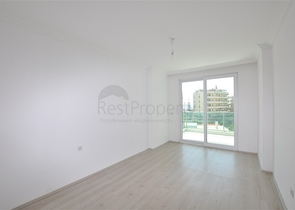 شقق للبيع في الانيا -تصميم 2 غرفة وصالة - ضمن مجمع قريب من البحر - في مهموتلار / الانيا 