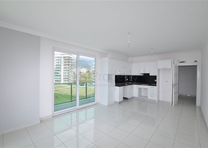 شقق للبيع في الانيا -تصميم 2 غرفة وصالة - ضمن مجمع قريب من البحر - في مهموتلار / الانيا 