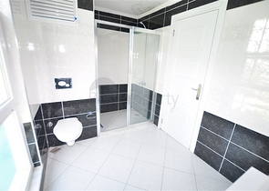 شقق للبيع في الانيا -تصميم 2 غرفة وصالة - ضمن مجمع قريب من البحر - في مهموتلار / الانيا 