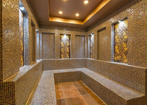 شقق للبيع في الانيا -تصميم 2 غرفة وصالة - ضمن مجمع قريب من البحر - في مهموتلار / الانيا 