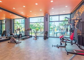 شقق للبيع في الانيا -تصميم 2 غرفة وصالة - ضمن مجمع قريب من البحر - في مهموتلار / الانيا 