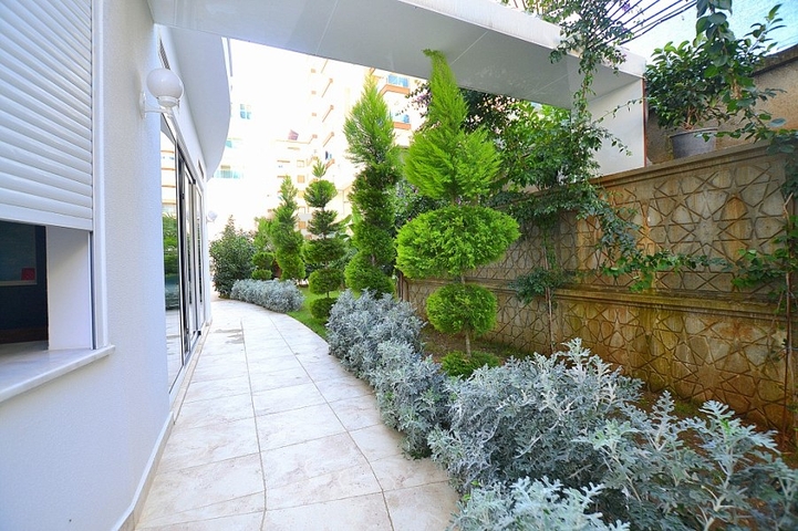 مجمع فاخر - شقة غرفة وصالة -في مهموتلار / الانيا 