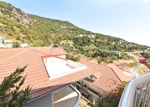 فلل للبيع في الانيا - اطلالة بحر -3 غرف وصالة -في مركز الانيا 