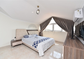 فلل للبيع في الانيا - اطلالة بحر -3 غرف وصالة -في مركز الانيا 